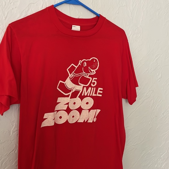 Vintage Zoo Zoom 5 mile race shirts for the Maryland zoo, large, red - Picture 2 of 4